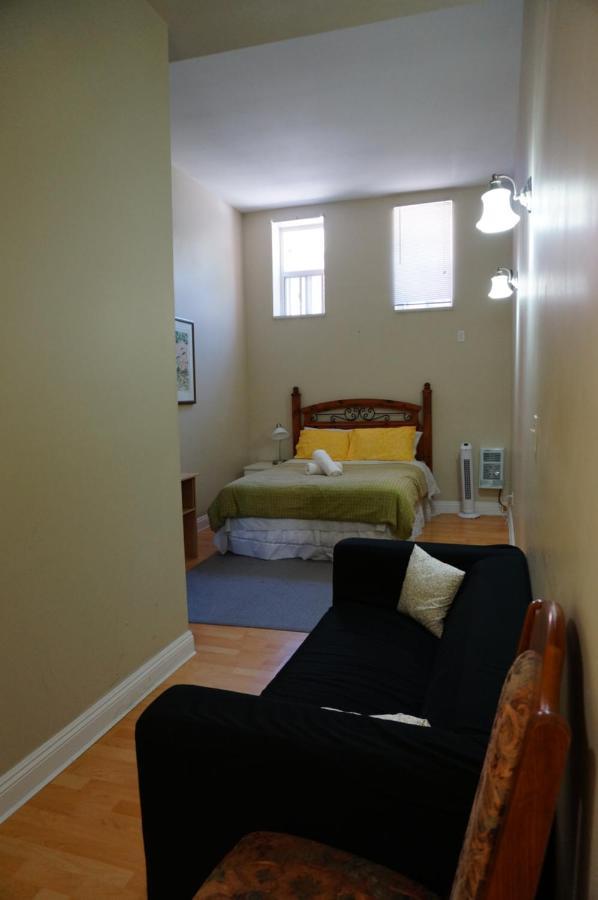 Kaisar Guest House Toronto Exterior foto