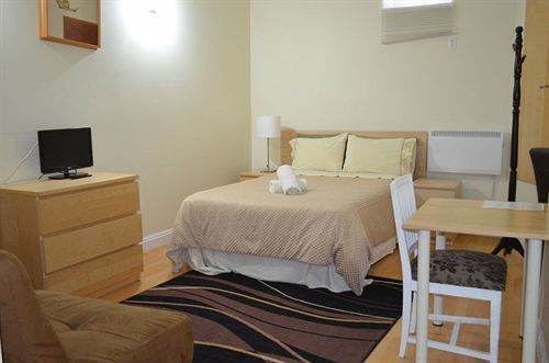 Kaisar Guest House Toronto Exterior foto