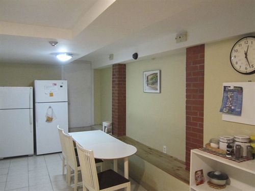 Kaisar Guest House Toronto Exterior foto